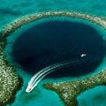 Suur sinine auk keset merd - üks ilmaimedest asub Belize'i rannikul