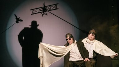 ARVUSTUS | Ugala „39 astet“ on eesti teatris harvanähtavalt õnnestunud komöödia