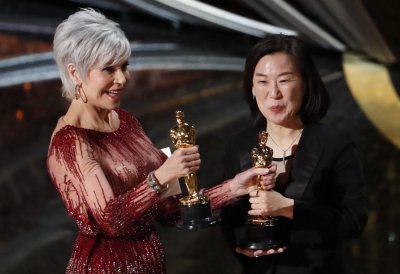 Jane Fonda ja Kwak Sin Ae Oscaritel 2020 - "Parasiit" parim film