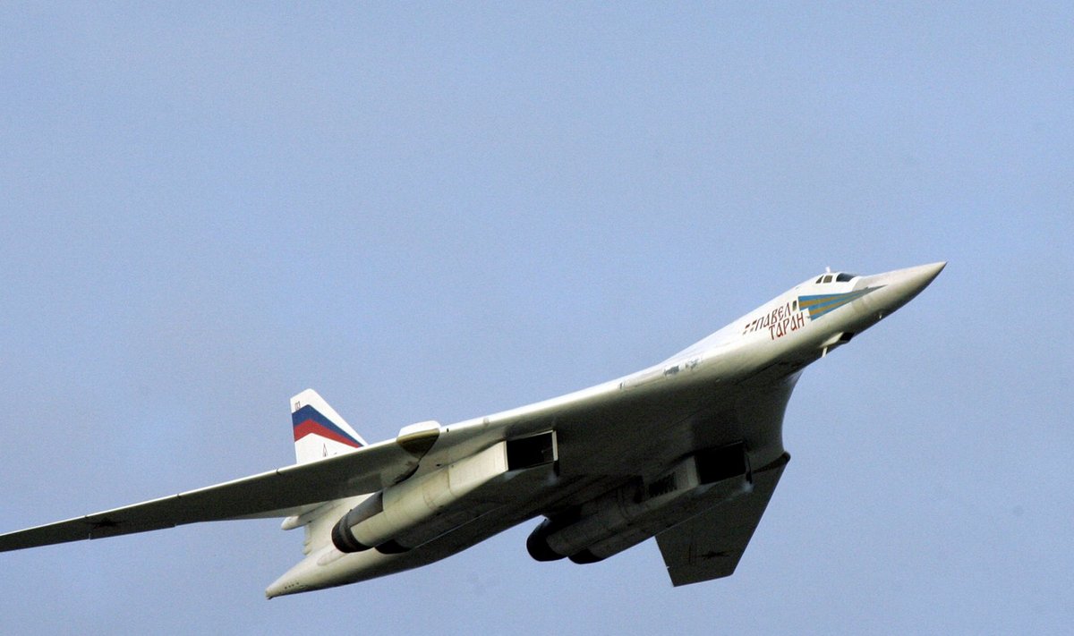 Tu-160