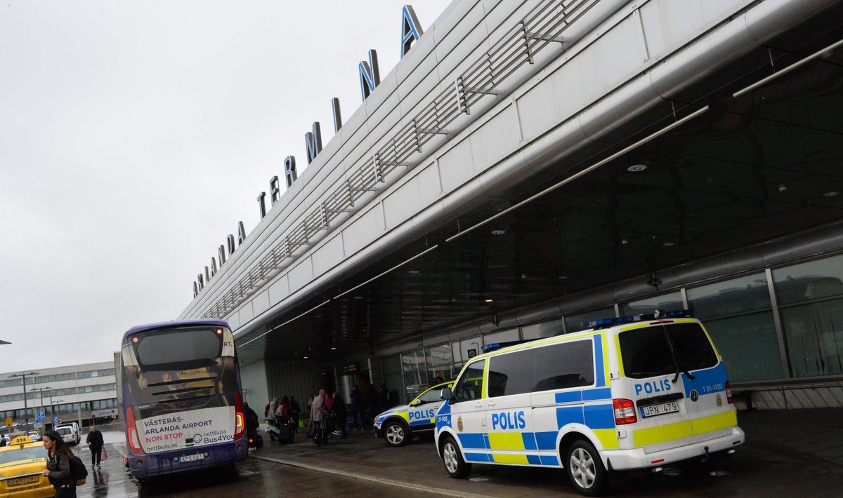 Rootsi politsei 2016. aastal Arlanda lennuvälja juures. Pilt on illustreeriv
