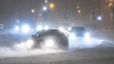 Штормовые ветры набирают силу! Ожидается метель, будьте осторожны на дорогах!