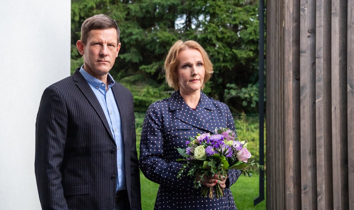 Jan Uuspõld ja Liina Vahtrik kehastavad uues seriaalis abikaasasid, kes on otsustanud lahku minna.