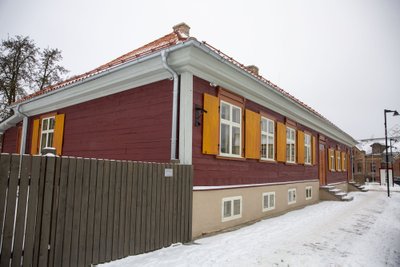 Läti traditsioonide ja käsitöö maja