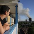 О времена, о нравы! Лондонцев возмутили селфи туристов на фоне сгоревшего небоскреба