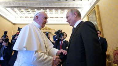 "NATO haukumine Venemaa ukse taga provotseeris Ukraina sõja!" Paavsti vastuoluline intervjuu pani maailma imestusest kulme kergitama