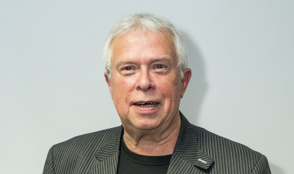 Igor Volke esitles värvikale seltskonnale unikaalset ufo-antoloogiat "Täiendatud ufopäevikud"