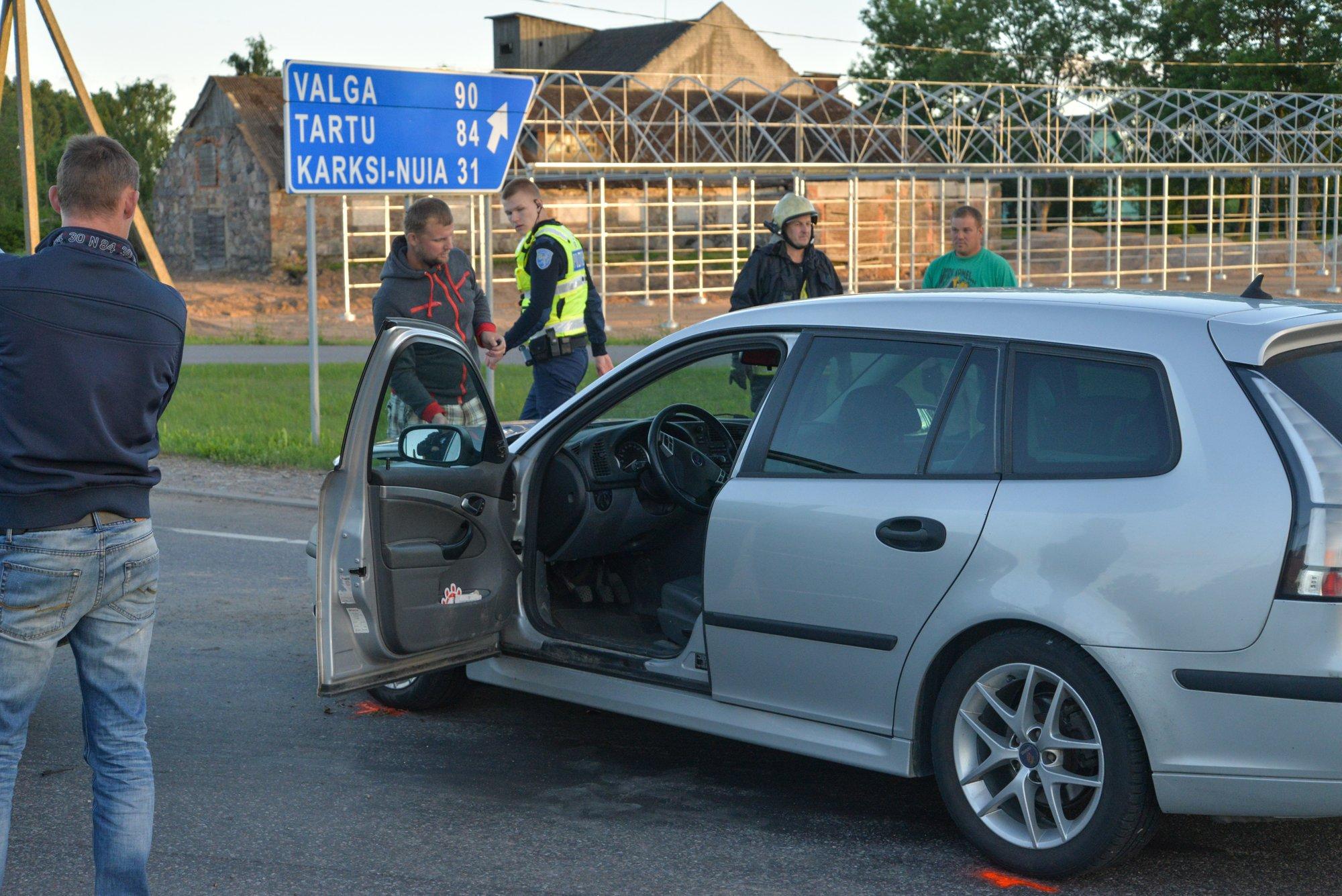 FOTOD | Viljandi linna piiril põrkasid kokku Kia ja Saab - Delfi