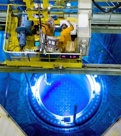 Процесс замены ядерного топлива в реакторе, выполняемой раз в год