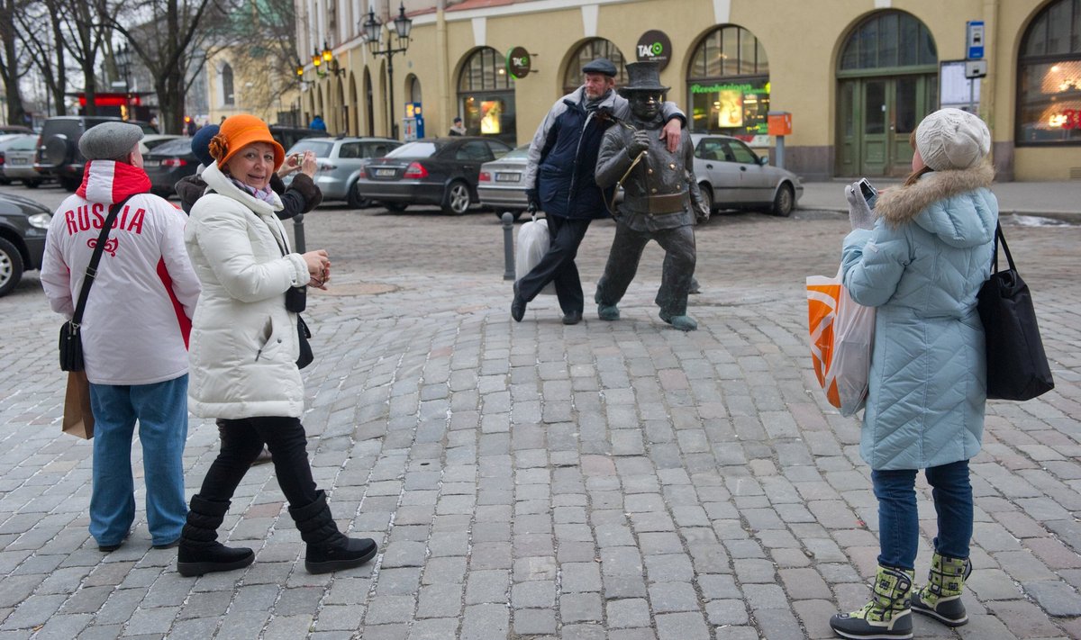 Venemaa turistid korstnapühkijaga