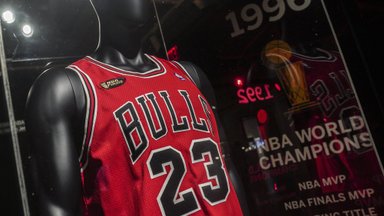 Michael Jordani kuulus särk müüdi rekordsumma eest