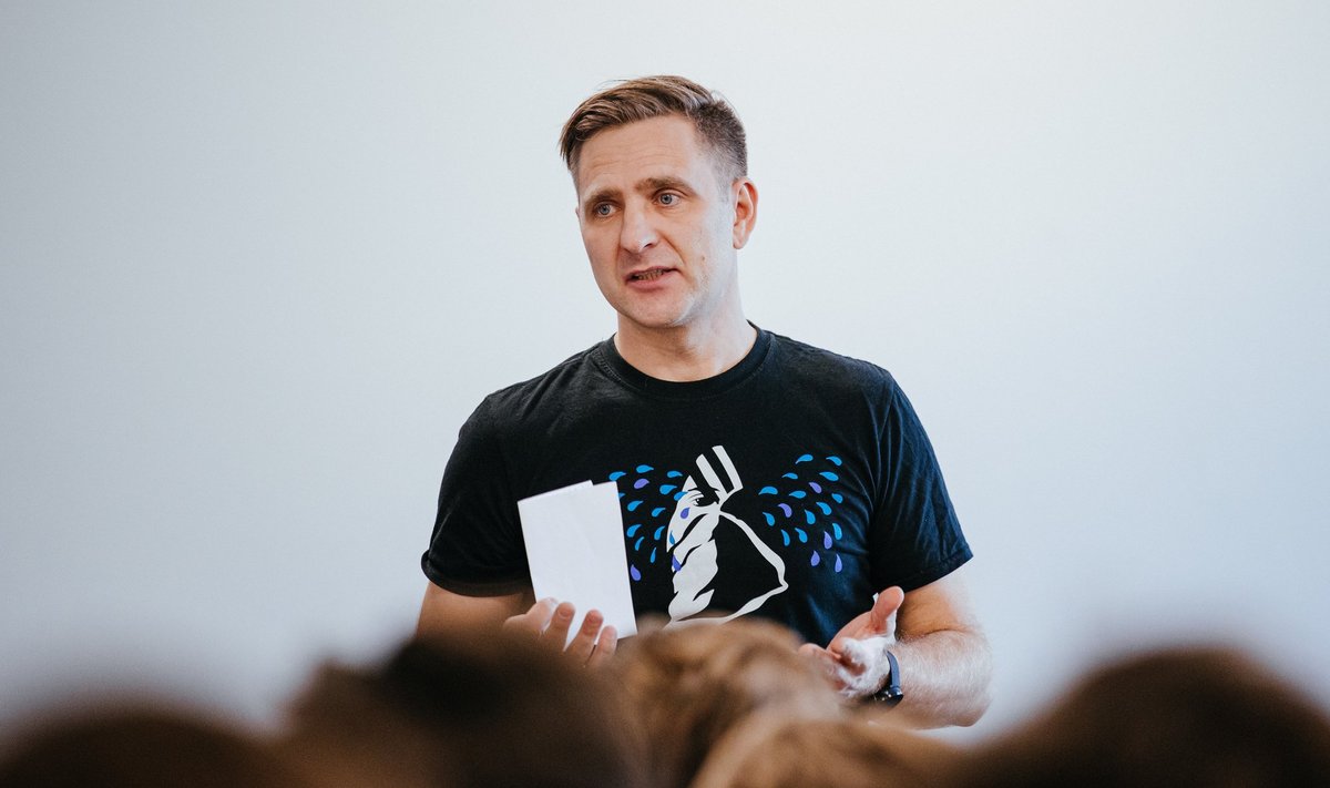 TOMI RAHULA