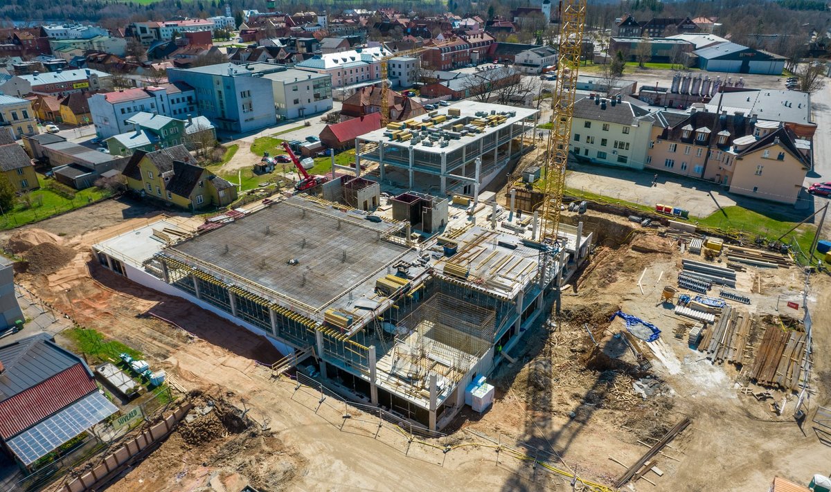 Viljandi maakonna haigla ja Tervikumi ehitus jäi eelmisel aastal hinnatõusu tõttu pooleli. Tänaseks on ehitus jätkumas.