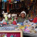 FOTOLUGU | Nairobi käsitööturul valmib kogu kaup kohapeal ning hinnad pole odavate killast