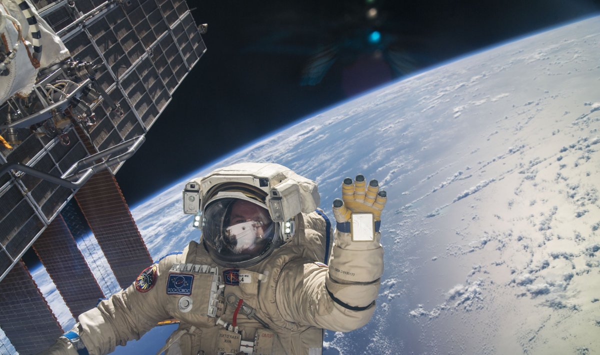 Vene kosmonaut ISS-i juures avakosmoses. Venemaa tahab samasugust elamust pakkuda ka kosmoseturistidele.