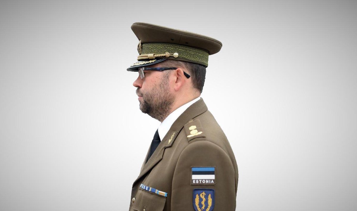ENNE OHVITSER, NÜÜD PEREARST: Kolonelleitnant Oleg Novikov. See foto ilmus eelmisel kevadel kaitseväe ajakirjas Sõdur.