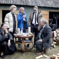 FOTOD JA VIDEO | Filmisuvi käib täistuuridel! Harjumaal jätkusid Eesti staaridest kubiseva legendaarse kodumaise mängufilmi võtted