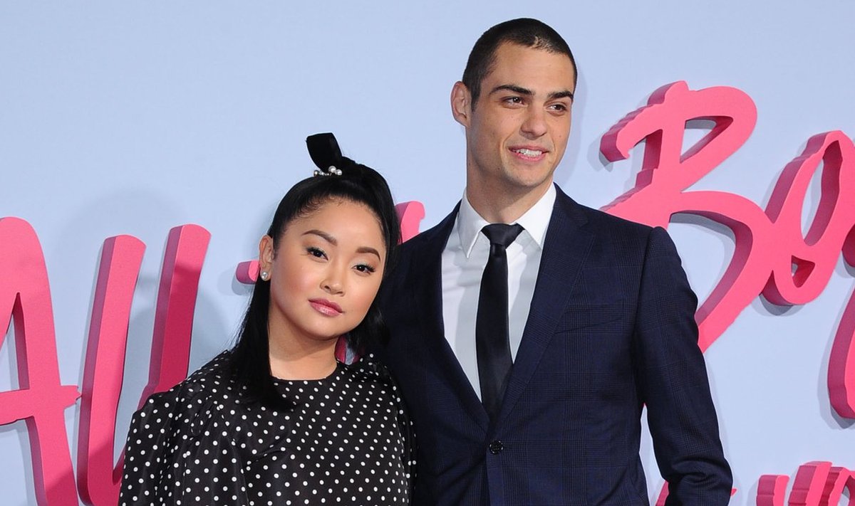 Lana Condor ja Noah Centineo aastal 2020
