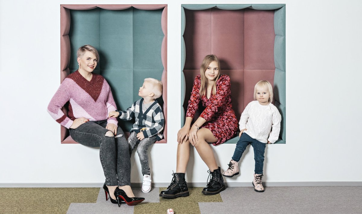 Elin kolme lapsega