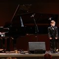 VAHVA VIDEO ja FOTOD: Väike Oliver Kõvask laulab Tartu päeval oma hittlugu "Onu Tõnu kuldsed käed"