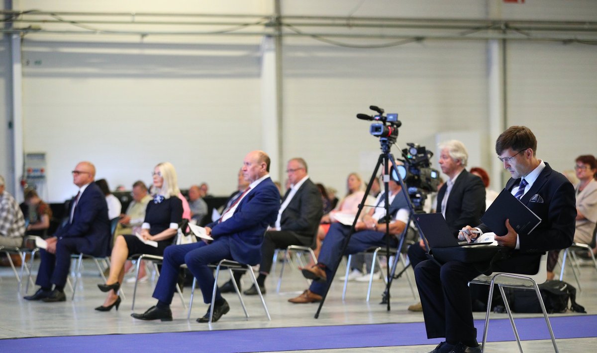 Mida annab EKRE-le Martin Helme astumine Mart Helme asemele?