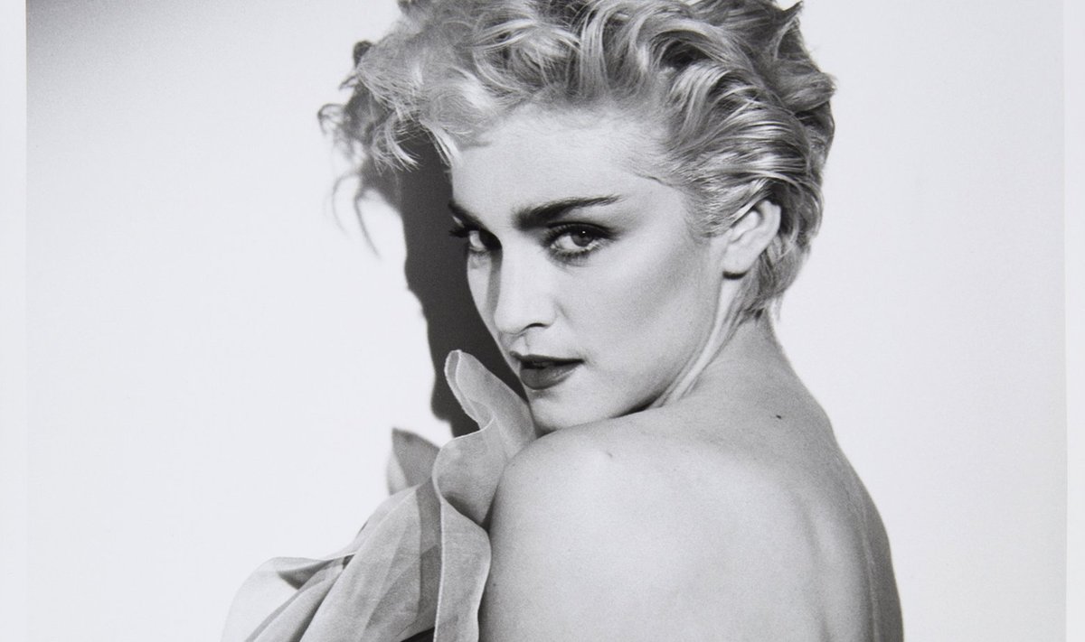 Fotograaf Herb Rittsi tehtud foto Madonnast. Foto müüdi 2014. aastal oksjonil 35155 dollari eest. 