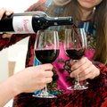 HARVARDI ÜLIKOOLI UURING: Kaks klaasi punast veini enne magamaminekut alandab kaalu