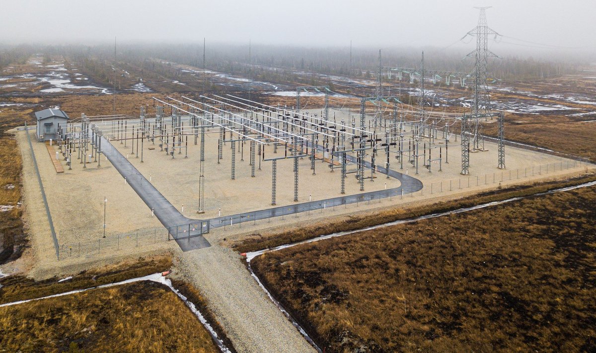 Eesti Energia on Tootsi suursoos tuuleparki arendanud 2010. aastast. Enne kui riik pani ala enampakkumisele, oli ettevõte teinud tuulemõõtmisi, rajanud tee alajaamani, tellinud Eleringilt alajaama ehituse ja kaevanud kaks 25-meetrist kraatrit.