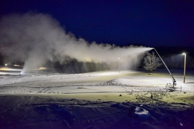 Viljandi lumepargis lume tootmine eelmisel aastal