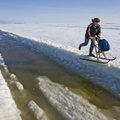 Maaleht 35 | 2010: Unustamatu retk Soome kelkudega üle jää Kihnu saarele