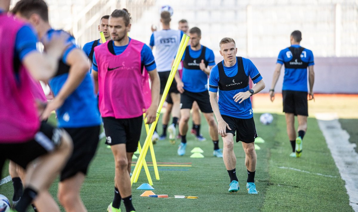 Eesti jalgpallikoondise treening Maltal.