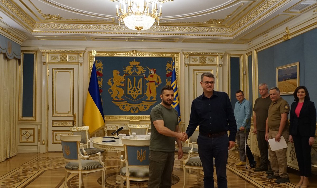 Välisminister Urmas Reinsalu kohtus täna Kiievis Ukraina presidendi Volodõmõr Zelenskõiga.