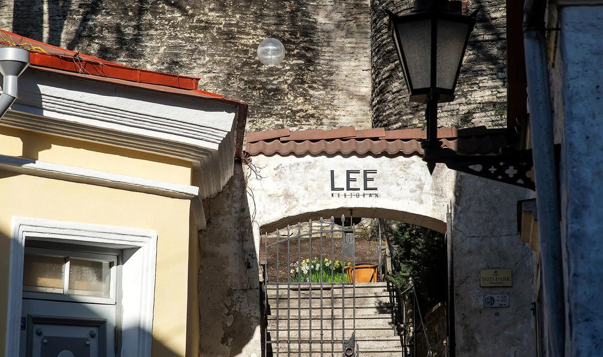 Lee restoran