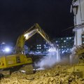 ФОТО DELFI: В Тарту сносят старое здание экономического факультета, чтобы возвести новое