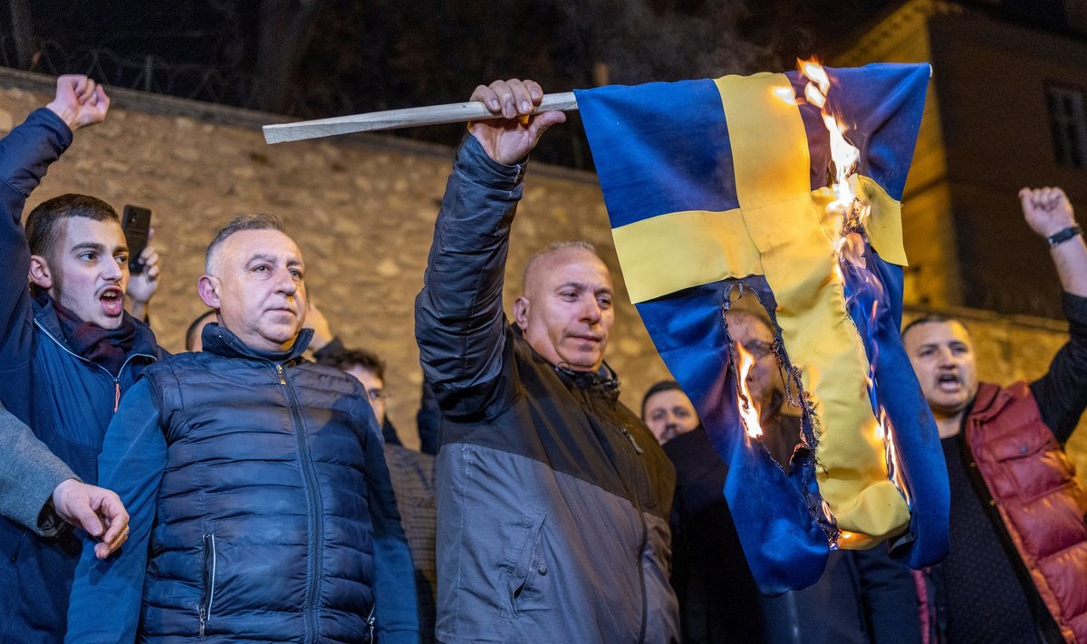 Rootsi lipu põletamine Istanbulis