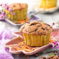 Maiusta tervislikult! Jahuvabad ja ülimaitsvad punase läätse muffinid Kreeka pähklite ja rosinatega