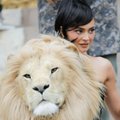 KLÕPS | „See pole moekas!“ Kylie Jenner kandis kleiti, kus ilutses lõvi pea ja sattus fännide meelepaha alla