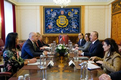 President Alar Karise kohtumine Türgi välisministri Mevlüt Çavuşoğluga