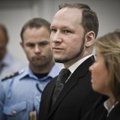 Норвежский радикал Брейвик, убивший 77 человек, попросил об УДО