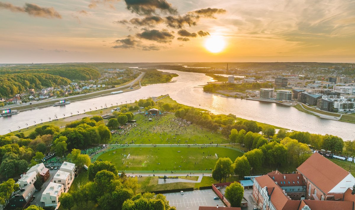 Kaunases ühinevad Nemunase ja Nerise jõed