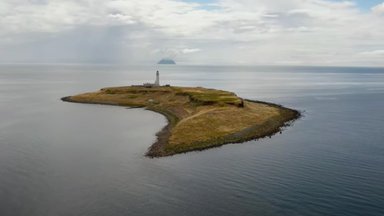 В Шотландии продается остров с маяком по цене элитной квартиры в центре Таллинна