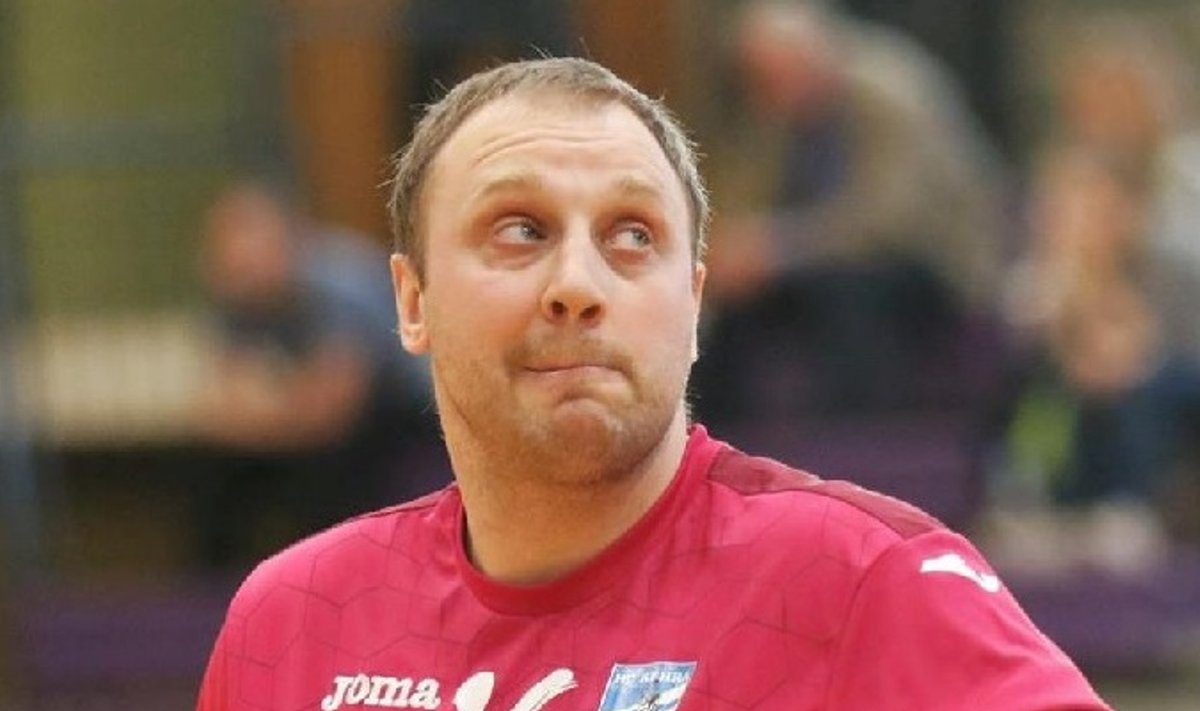 Mikola Naum.