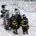 FOTOD | Viljandi võrkpallinaiskonda vedanud buss sattus liiklusõnnetusse, viga sai kolm inimest
