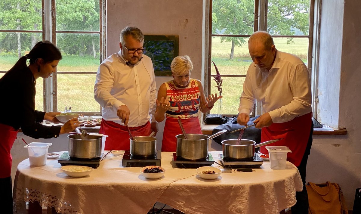 Eesti toidu kuu avati täna Põhjaka mõisas ühise moosikeetmisega.