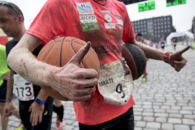 Verised korvpallid Tallinna maratonil ehk uus Guinessi rekord Marti Medarilt.