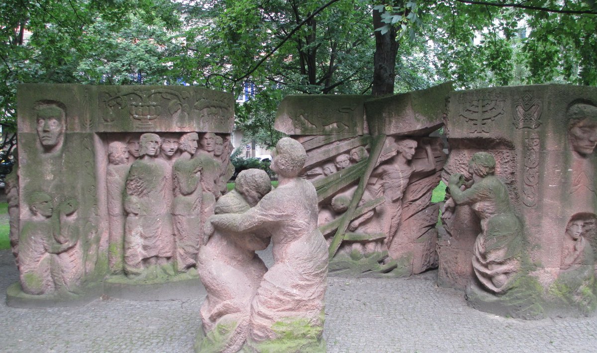 Mälestusmärk Berliini koduperenaiste mässule (Foto: Wikimedia Commons / Avi1111)