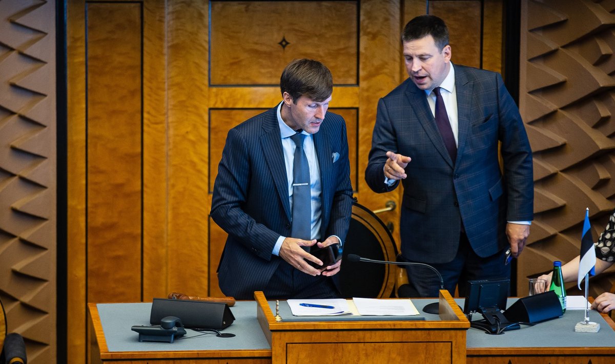 Martin Helme (vasakul) kui võimaliku peaministri toetus on peaaegu sama suur kui Jüri Ratasel. Kaja Kallasele nad siiski veel vastu ei saa.
