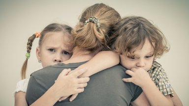 Lapsevanem, märka ja oska ennetada tõsist kahju: need 10 käitumismustrit viitavad sellele, et oled kaassõltuv lapsevanem
