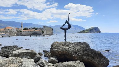 REIS | Laevavrakkidest saar, roosa liivaga rannad, kitsaste tänavate labürindid – see on Balkani pärl Montenegro