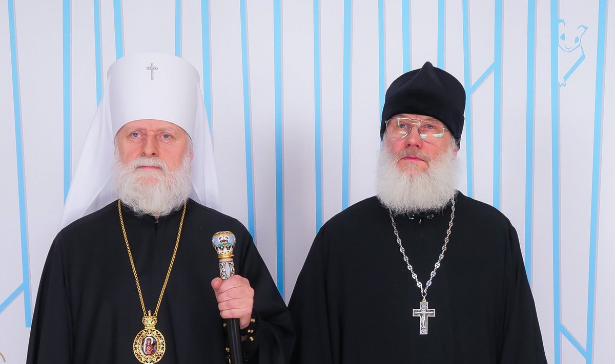 Moskva patriarhaadi Eesti õigeusu kiriku pea metropoliit Eugeni ja saatja ülempreester Juvenalius